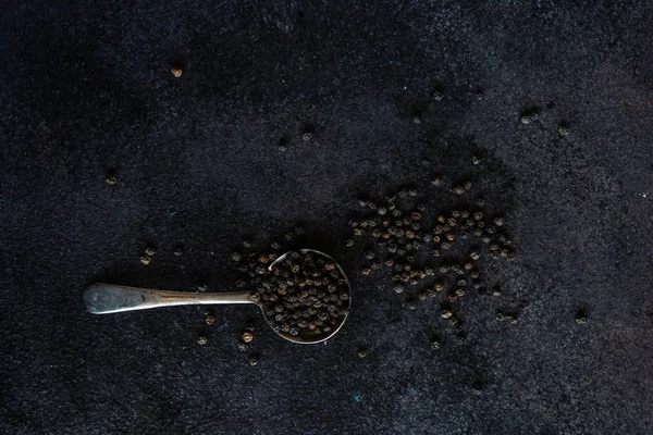 Matlagnings koncept med peppar krydda — Stockfoto