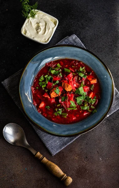 Ukrainian beetroot soup borscht — Stock Photo, Image