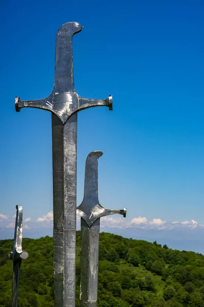 Famoso Monumento Batalla Didgori Con Swards Gigantes Esculturas Soldados Cerca —  Fotos de Stock