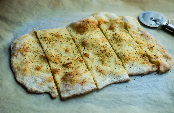 Pão Italiano Caseiro Com Focaccia Ervas — Fotografia de Stock