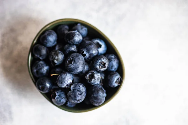 Organic Blueberry Fruits Concrete Background Copy Space — Stock Photo, Image