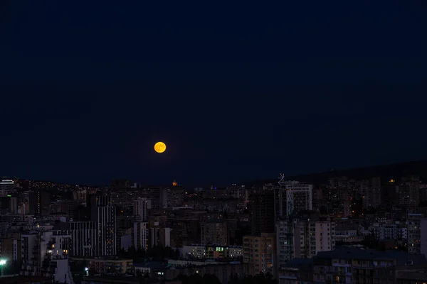 Nocne Niebo Gwiazdami Nad Centrum Tbilisi Stolica Gruzji — Zdjęcie stockowe