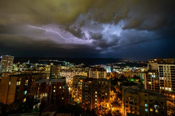 Tempestade Verão Com Relâmpagos Noite Sobre Centro Tbilisi Geórgia — Fotografia de Stock