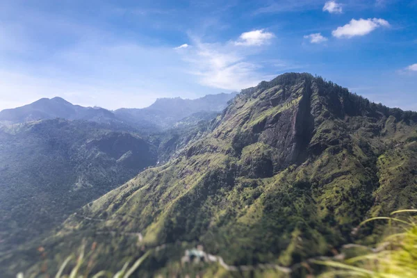 Hermosa vista al valle desde Little Adam Peak . —  Fotos de Stock