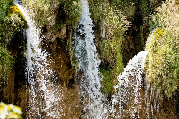 Nádherný pohled do národního parku Plitvická jezera. Chorvatsko — Stock fotografie