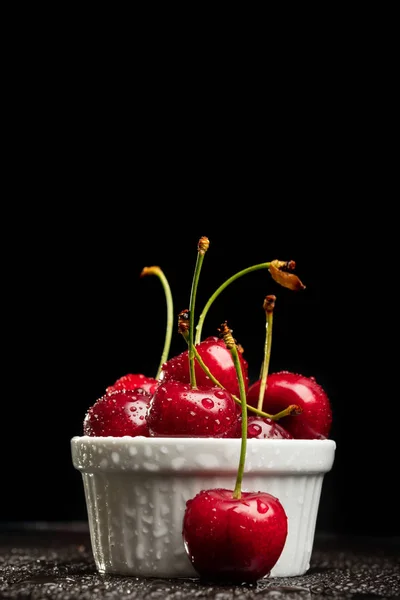 Heap of juicy wet cherries — Stock Photo, Image