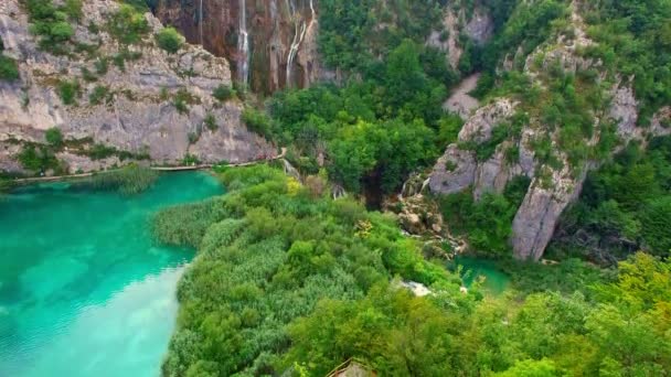 Parque Nacional de los Lagos de Plitvice desde el aire — Vídeo de stock