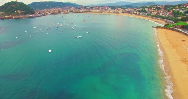 Pantai di San Sebastian, Spanyol — Stok Video