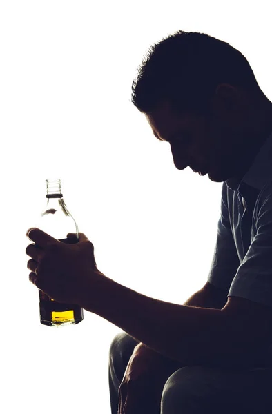 Homem com dependência de álcool — Fotografia de Stock