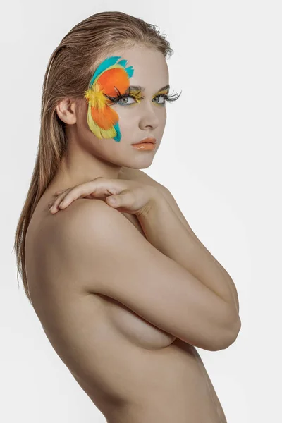 Перья в макияже — стоковое фото