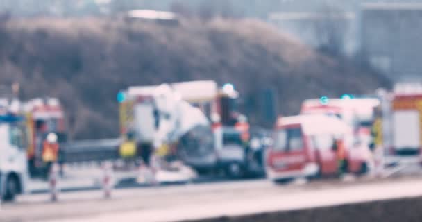 Aplastamiento del coche y emergencia médica — Vídeos de Stock