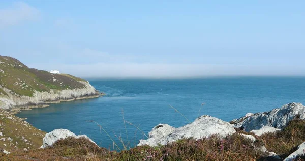 Holy Iland coast line on sunny day. — Stock Photo, Image