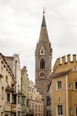 Beyaz Kule Brixen, South Tyrol, İtalya ile eski şehir