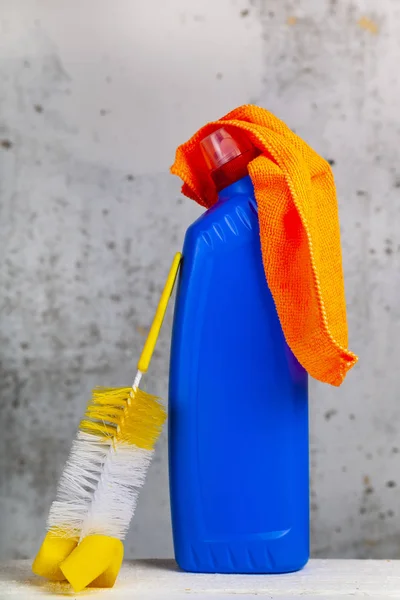 Items Voor Thuis Kantoor Achtergrond Van Een Grijze Muur Schoonmaken — Stockfoto