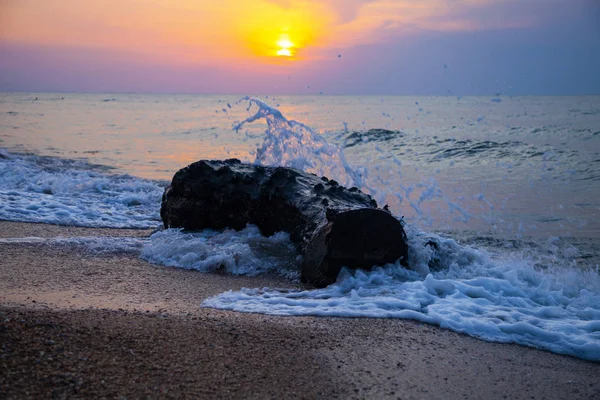 Piękne morze o zachodzie słońca. — Zdjęcie stockowe