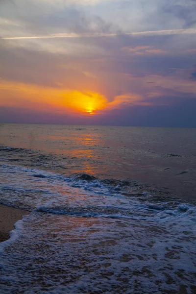 Bellissimo mare al tramonto . — Foto Stock