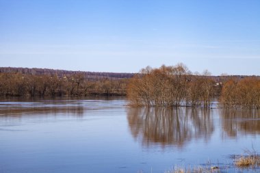 Nehrin taşkınları. 