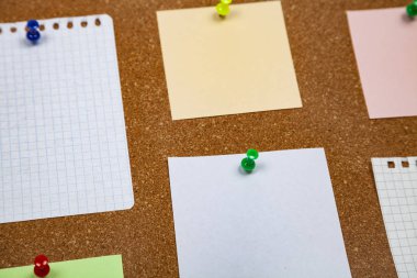 corkboard notlar. 
