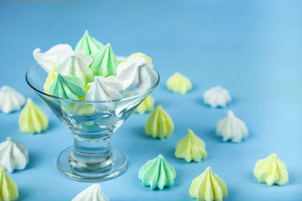 Merengue en un tazón transparente — Foto de Stock