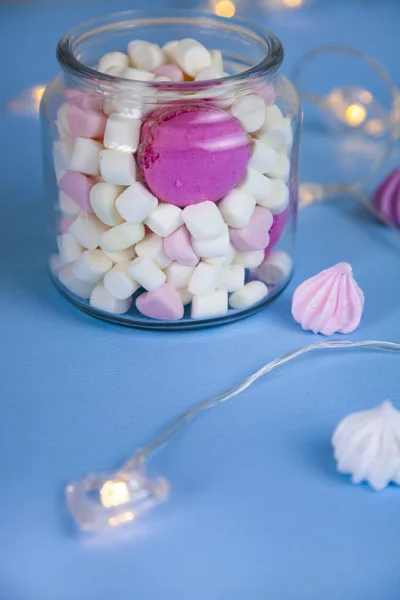 Marshmallow in un barattolo di vetro — Foto Stock