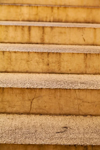 Taş Merdiven Kapat Parkta Sarı Adımlar Parça — Stok fotoğraf
