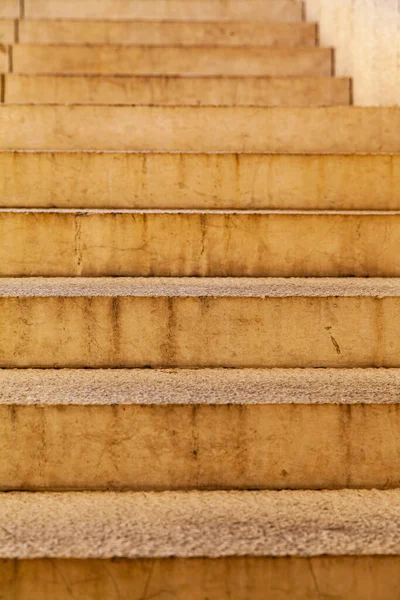 Escalier Pierre Fermer Marches Jaunes Dans Parc Fragment — Photo