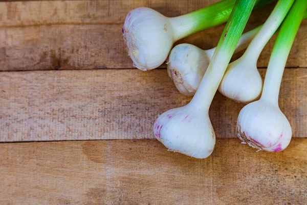 Aglio Uno Sfondo Legno Raccolta Verdure — Foto Stock