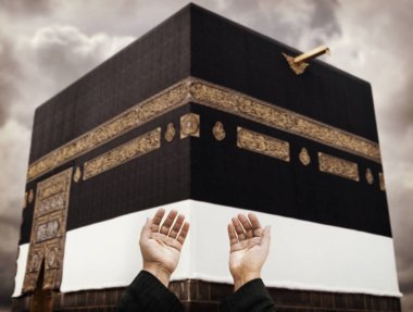 Makkah Kaaba Hajj Muslims, hands prayin clipart