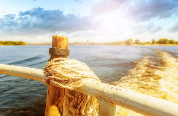 Веревки Палубе Старого Корабля — стоковое фото