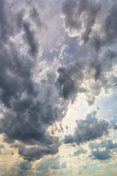 Vista Nubes Cúmulos Blancos Sol Cielo Azul —  Fotos de Stock