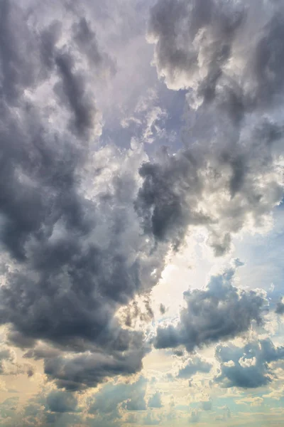 Veduta Nuvole Cumulo Bianco Sole Nel Cielo Blu — Foto Stock