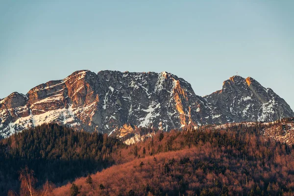 Paisaje de montañas inspiradoras en verano Tatras, Giewont Mountain —  Fotos de Stock