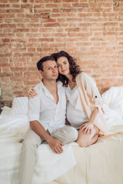 Beautiful Pregnant Woman Her Husband Bedroom — Stock Photo, Image