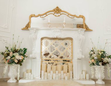 vintage iç şöminede, mumlar