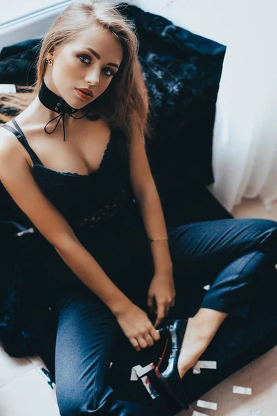 Beautiful Young Woman Posing Fashion Clothes Studio — Stock Photo, Image