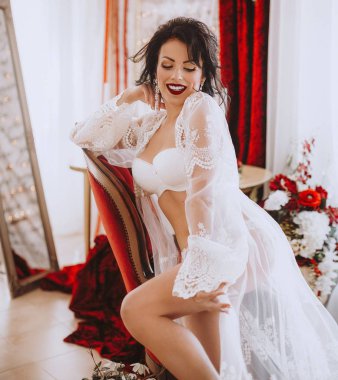 Genç ve seksi kız gelin seksi çamaşırınınnasıl