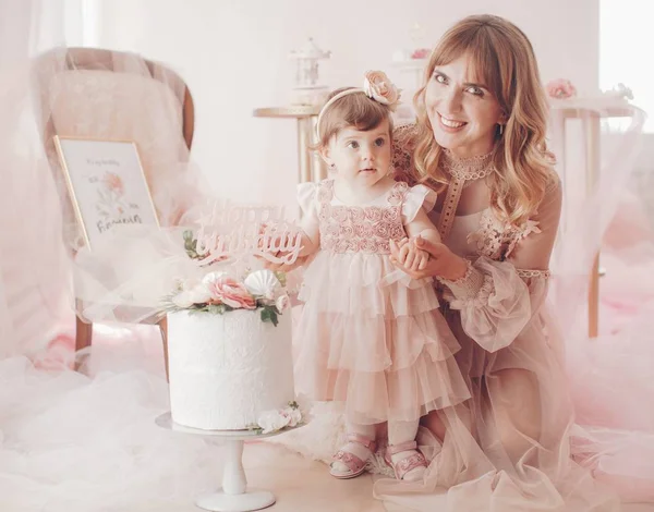 Happy Mother Cute Daughter Room Birthday Party — Stock Photo, Image