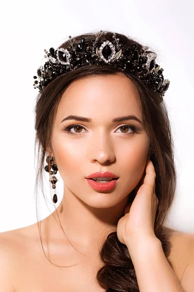 Vacker Modell Kvinna Med Smycken Porträtt Glamour Flicka Smink — Stockfoto