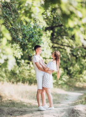 Yaz Park 'ında Genç Çiftler Eğleniyor