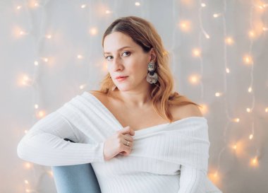 Studio poz güzel hamile kadın