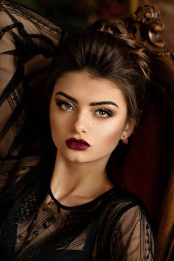 siyah elbise poz güzel genç kadın