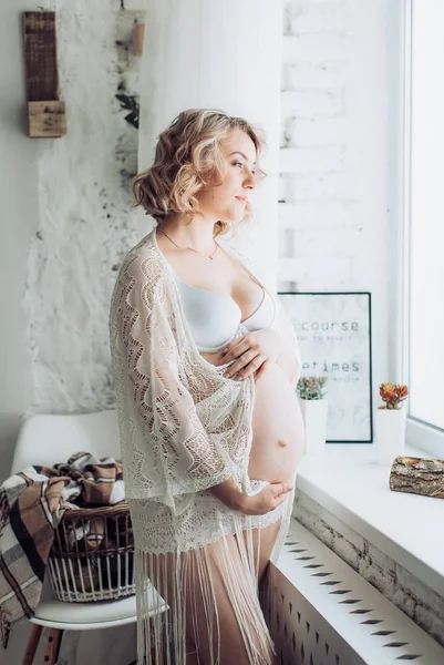 Hermosa Mujer Embarazada Posando Estudio — Foto de Stock