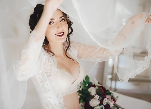 Bela Jovem Noiva Branco Casamento Lingerie — Fotografia de Stock