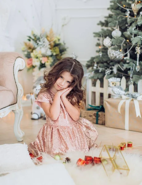 Beautiful Little Girl Christmas Tree — Stock Photo, Image