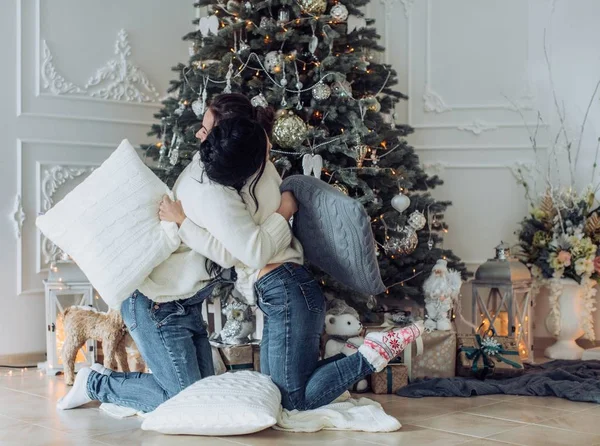 Güzel bir kadın portresi iyi eğlenceler Noel iç