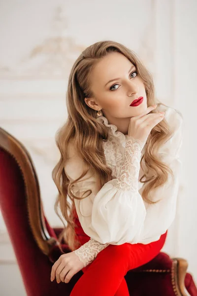 Beautiful Young Woman Posing White Blouse — Stock Photo, Image