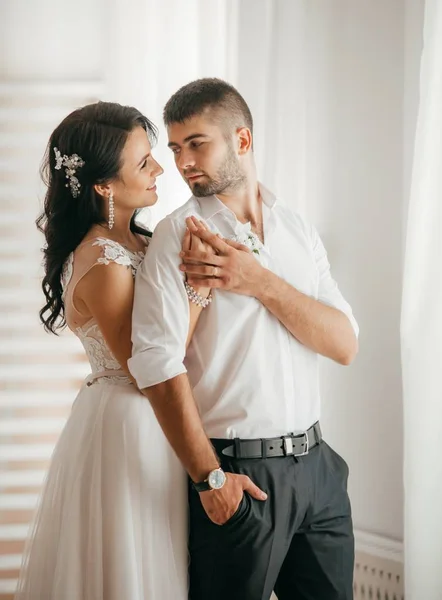 Beautiful Young Bride Groom Posing Room — Stock Photo, Image