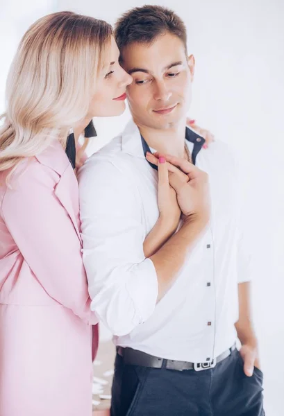 Happy Young Couple Posing Studio — Stock Photo, Image