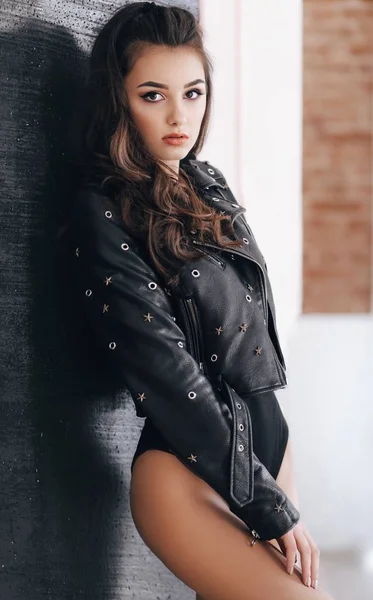 Beautiful Young Woman Posing Black Jacket — Stock Photo, Image