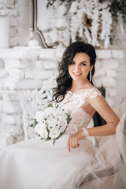 Beyaz Gelinlik Güzel Genç Gelin Evde Poz